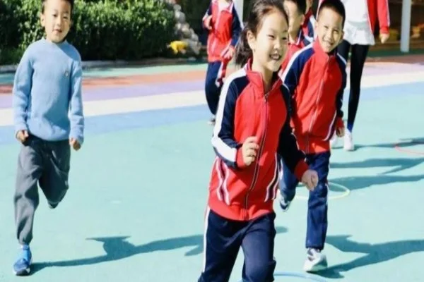男篮世预赛中国对阵澳大利亚 周琦内线对抗细节与胜负走向分析